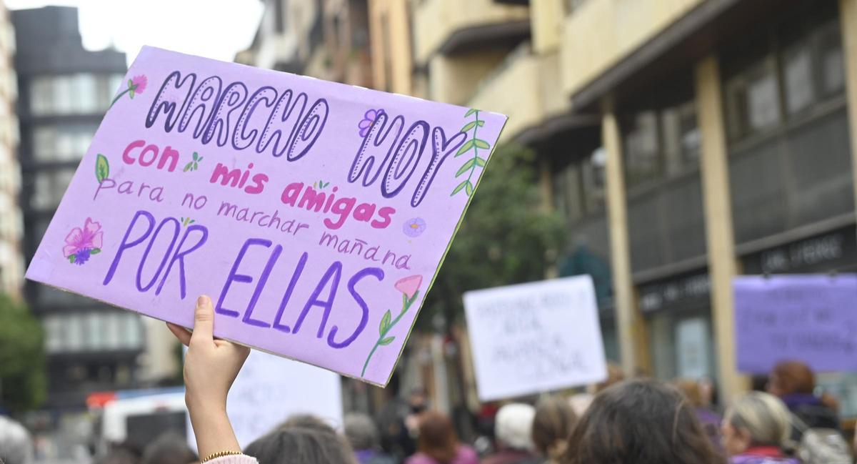 Pancartas en la manifiestación con motivo del 8M celebrada en Castelló el año pasado.