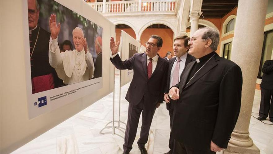 SEVILLA RECUERDA LA VISITA DE JUAN PABLO ii EN 1993