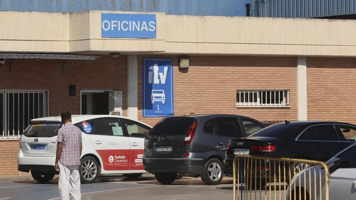 Una de las estaciones de la ITV en Valencia, en una imagen de archivo.