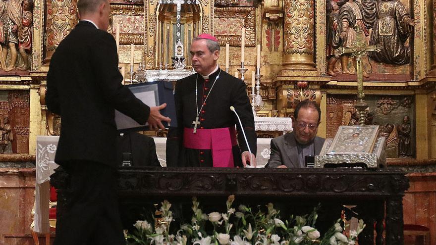 Jesús Catalá presidió ayer la clausura de la fase diocesana de la causa de beatificación de Gálvez Ginachero en la Victoria.