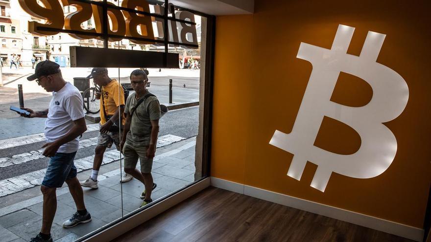 El bitcoin se acerca a los 30.000 dólares alimentado por el hundimiento del First Republic