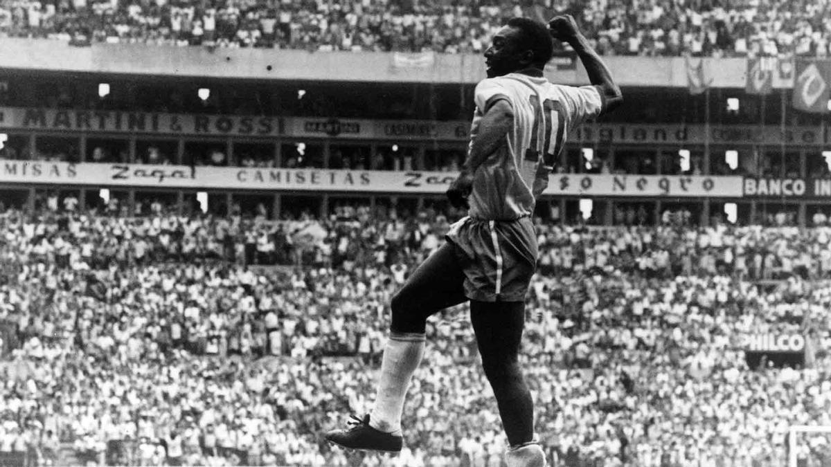 Pelé inmortalizó la icónica celebración de sus goles