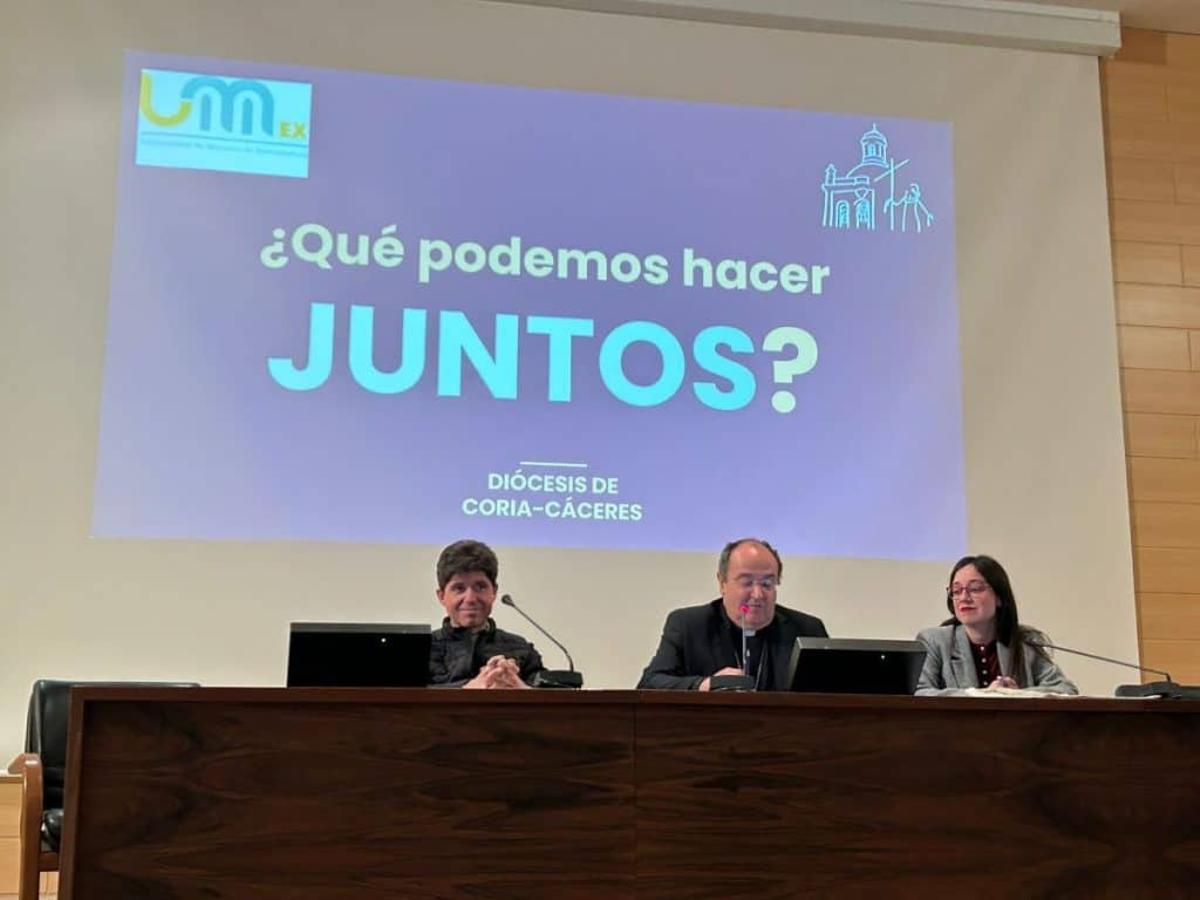 '¿Qué podemos hacer juntos'', lema de la charla.