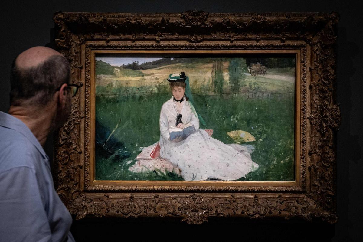 Cuadro 'La lectura', de la pintora impresionista Berthe Morisot, en el Museo d'Orsay de París.