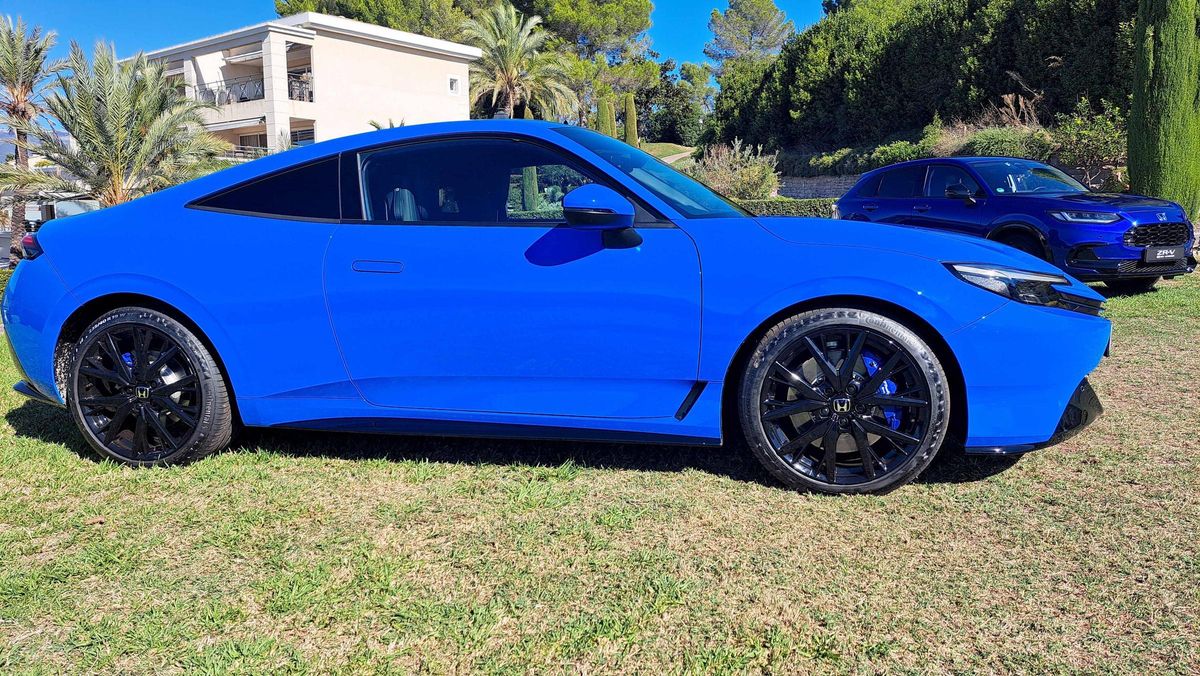 As far as engines are concerned, the new Prelude incorporates Honda's e:HEV hybrid propulsion system