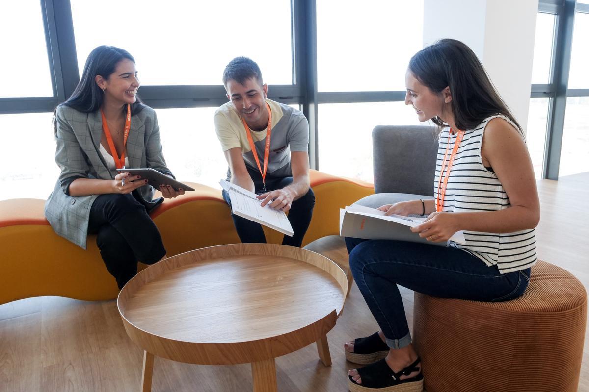 Miles de alumnos de MasterD han conseguido empleo soñado.