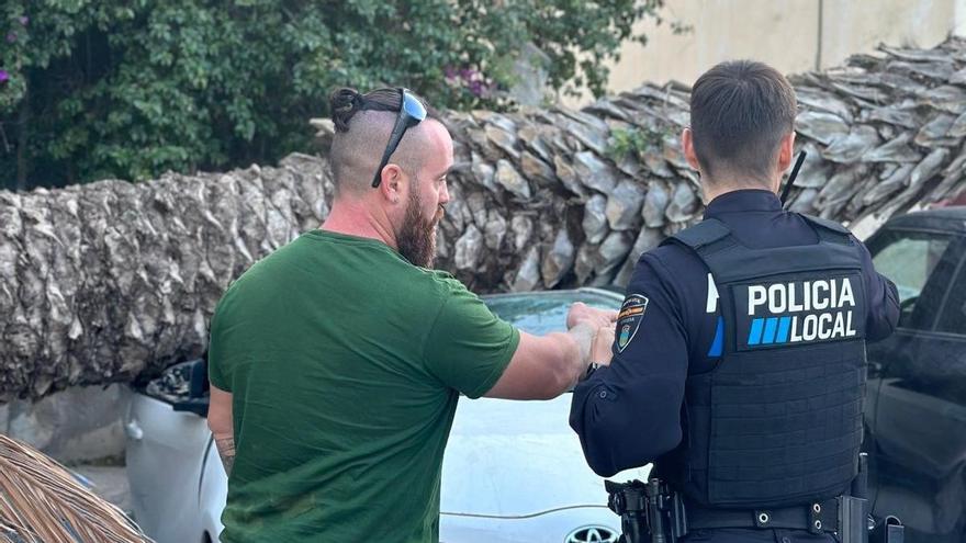 4c9d3474 9e99 433e 8a09 4ae63b600fac 16 9 aspect ratio default 1256527 – Diario de Ibiza News Caída Palmera Aparcamiento Antiguos Juzgados