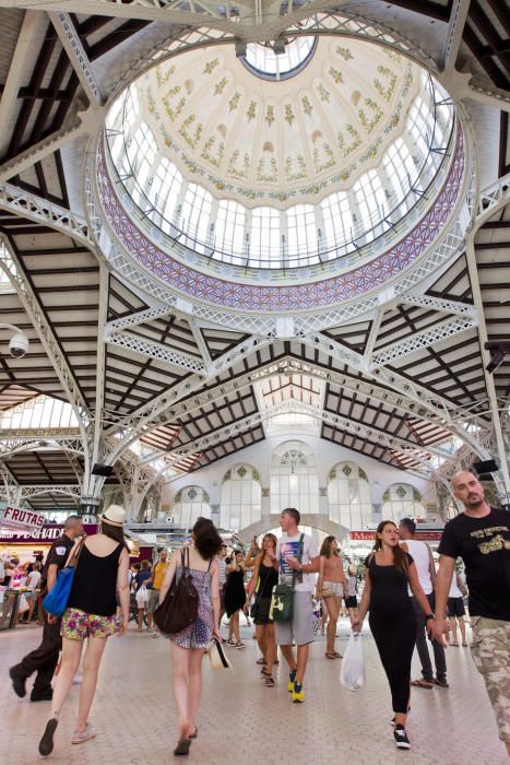 El centro de Valencia, lleno en pleno agosto