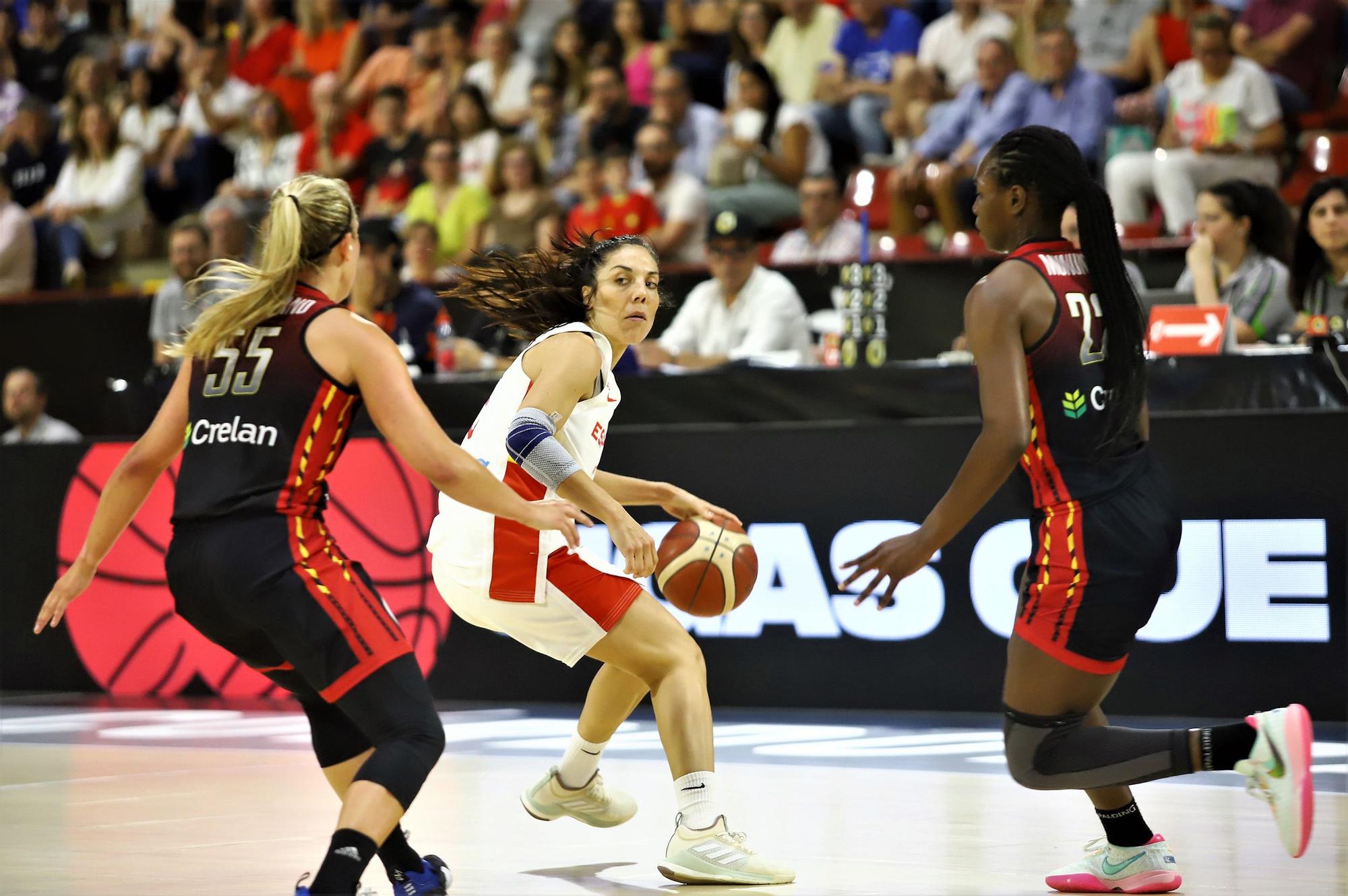 La selección española femenina de baloncesto ante Bélgica, en imágenes