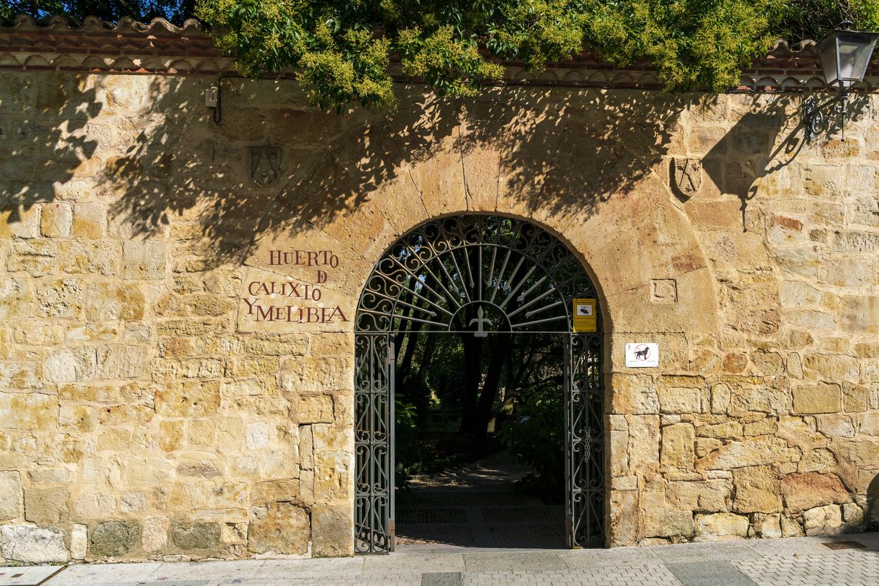 El Huerto de Calixto y Melibea es un jardín ubicado en el casco antiguo de Salamanca.