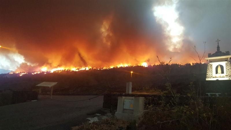 Incendio forestal en la zona de Montaña de Jedey