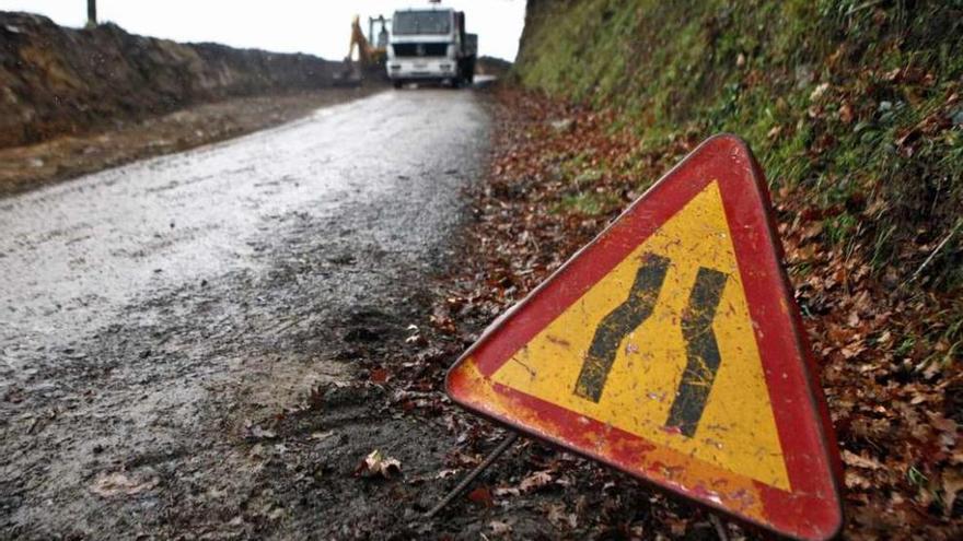 Las obras de ampliación del vial fueron paralizadas el pasado 18 de febrero. // Bernabé/Luismy