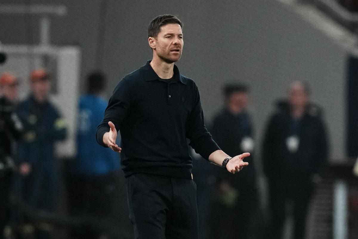 Xabi Alonso, entrenador del Real Madrid, durante el partido contra Olympiacos.