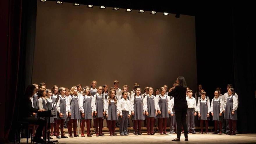 Un momento de la actuación del Coro Infantil de la Fundación Princesa de Asturias.