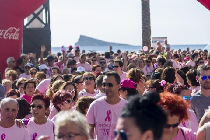 Marcha contra en cáncer de mama en Benidorm