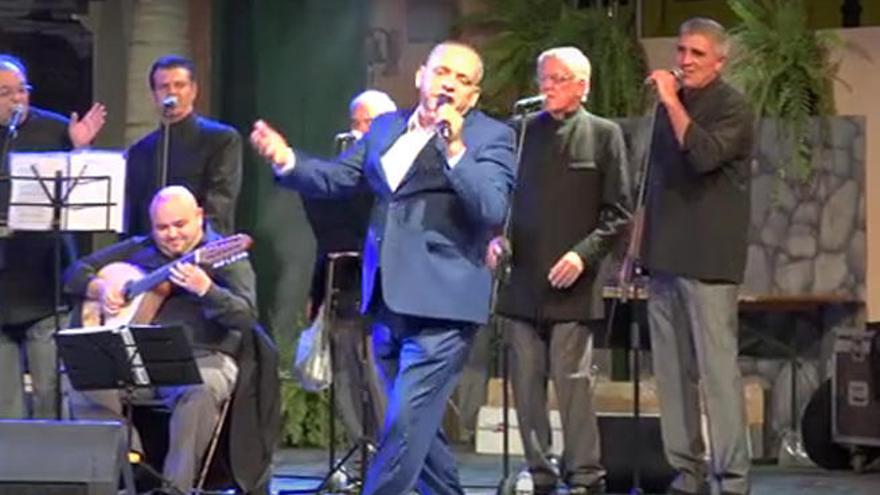 El vicepresidente del Cabildo de Tenerife canta &#039;Mi gran noche&#039; de Raphael