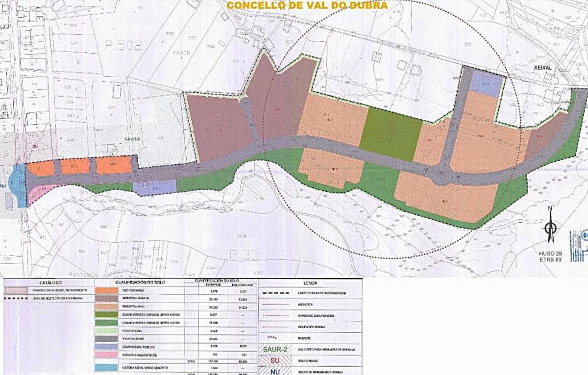 Terrenos, coloreados, a la entrada de Bembibre destinados a albergar el primer polígono local