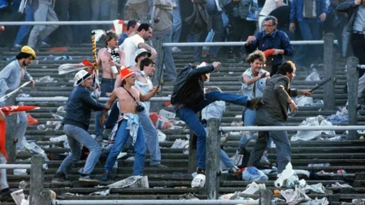 Una brutal pelea saca los colores a la federación inglesa de fútbol.