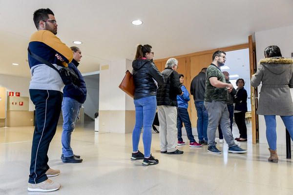 19-01-19 CANARIAS Y ECONOMIA. CAMPUS DE TAFIRA. LAS PALMAS DE GRAN CANARIA. Oposiciones a Correos. 6.000 personas se presentan a las oposiciones a Correos.  Fotos: Juan Castro.  | 19/01/2020 | Fotógrafo: Juan Carlos Castro