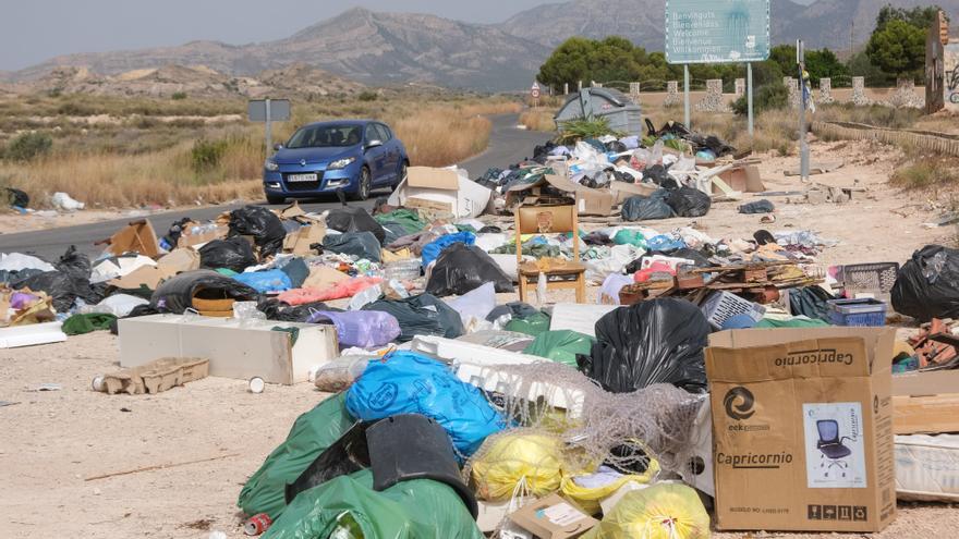 Mutxamel limita con la basura de San Vicente del Raspeig