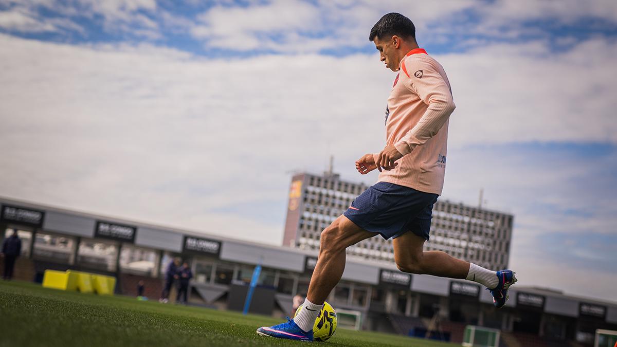 Joao Cancelo durante el entrenamiento en la Ciutat Esportiva