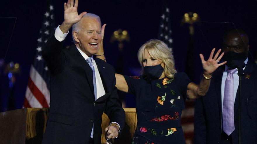 Les prioritats de Biden, lluitar contra la COVID i eliminar ordres de Trump