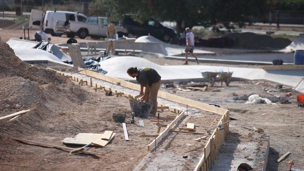 Obras en el parque de les Alfàbegues de Bétera.
