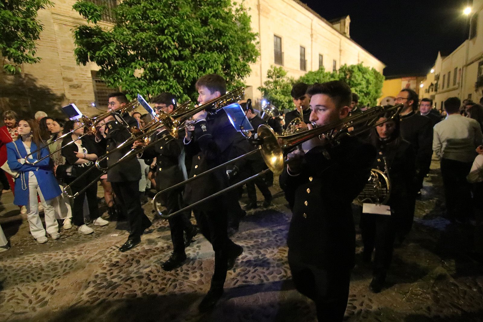 La Hermandad de Pasión recorre el Alcázar Viejo