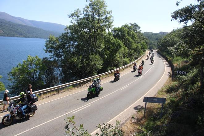 Sanabria despide la multitudinaria concentración de motos