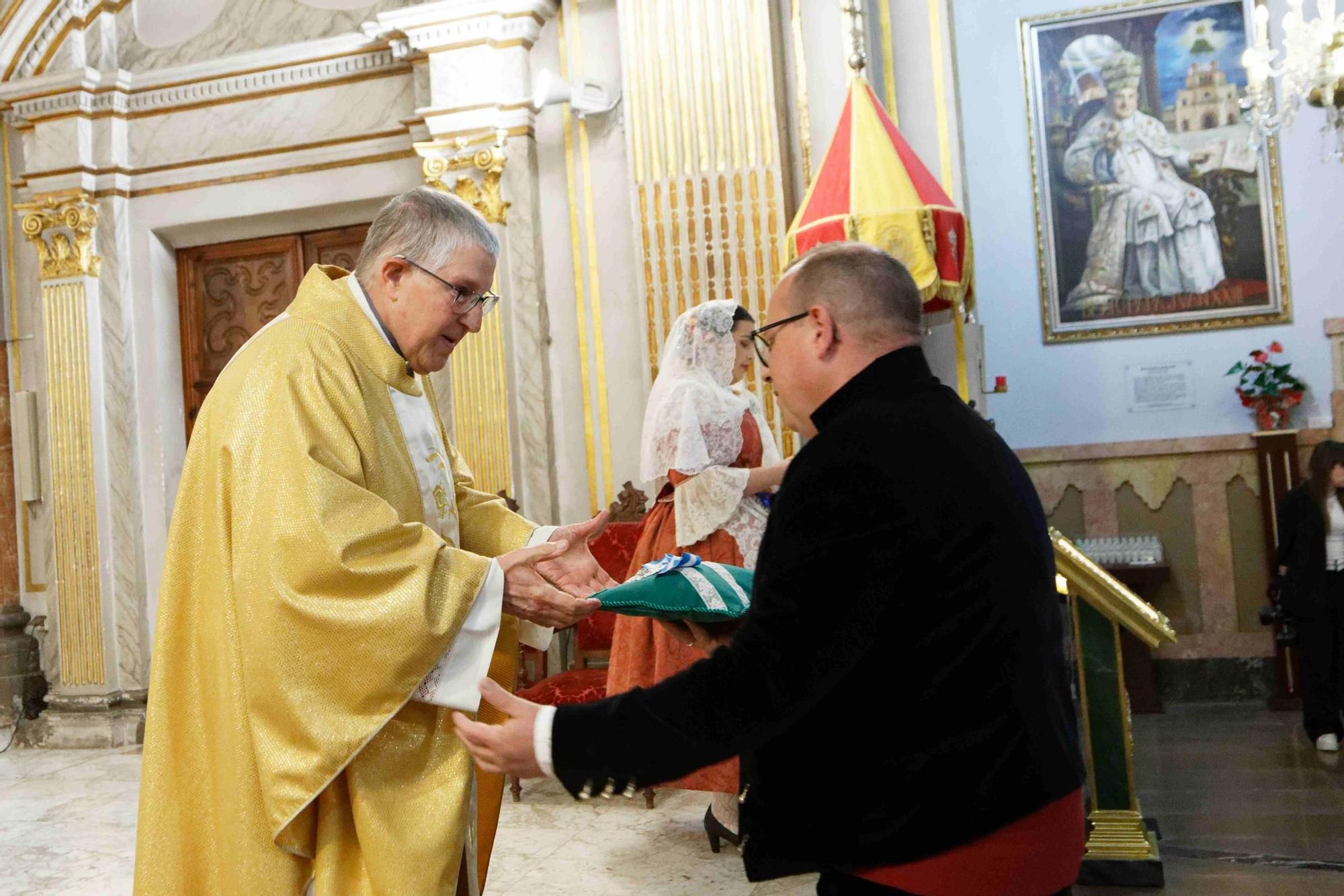Nombramiento de la Virgen de Lledó como presidente de honor de la gaiata 10