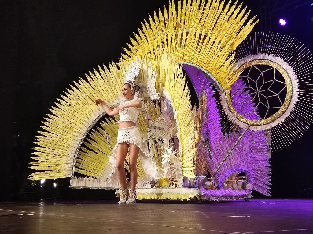 Gala Trajes de Papel del Carnaval de Águilas