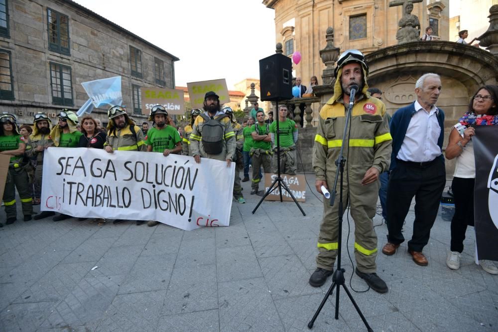 Pontevedra pide una solución contra los incendios forestales -  Cientos de vecinos denuncian el fracaso de las políticas forestales y recuerdan que los fuegos del verano "se apagan en invierno"