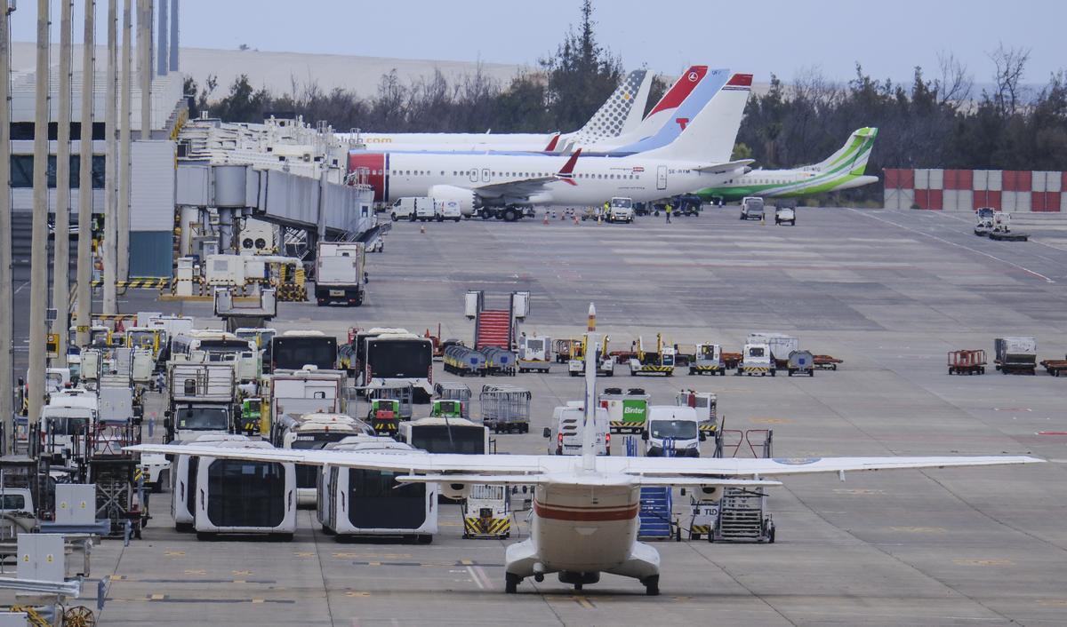 Aviones en el aeropuerto de Gran Canaria.
