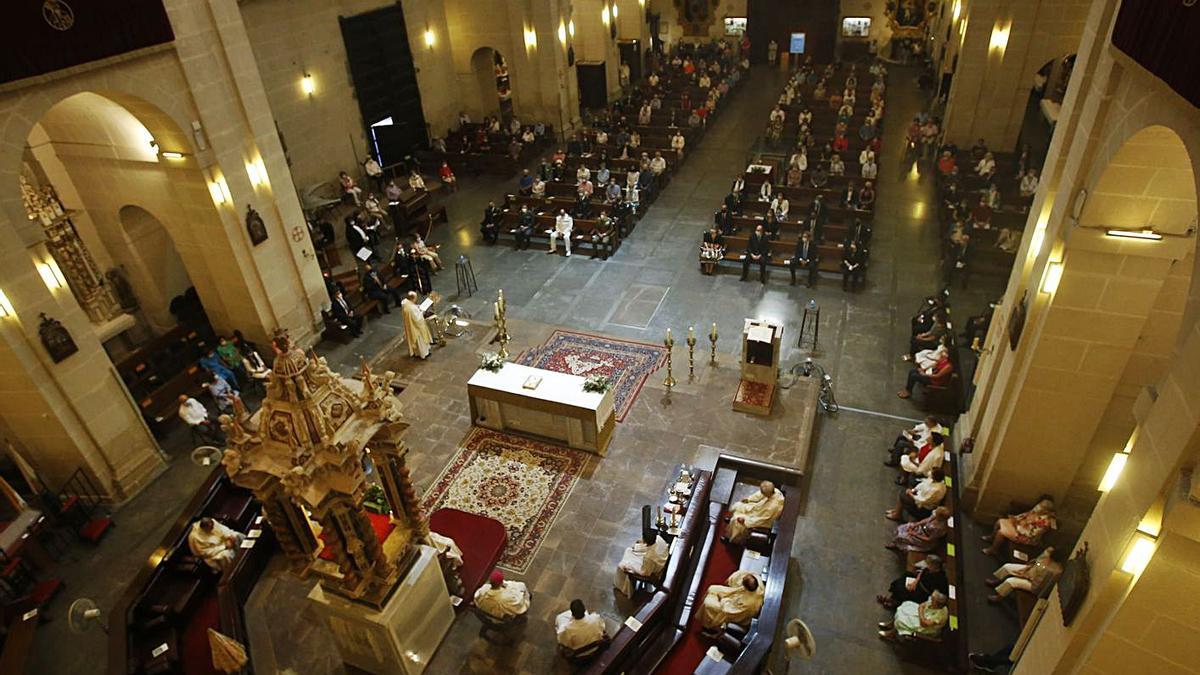 El Obispado tiene registrados múltiples bienes, como la Basílica de Santa María en Elche.