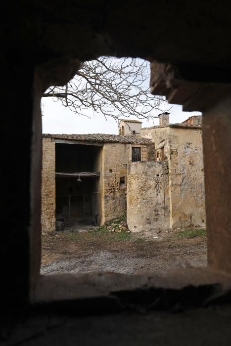 Sant Marçal de Quarantella, un poble en venda per 2 milions