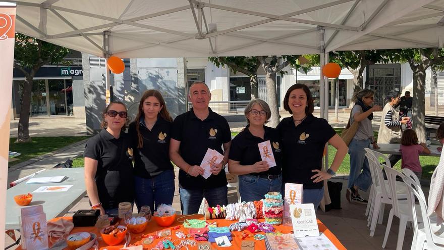 Asolecas juega al pádel para batallar contra la leucemia en Castellón