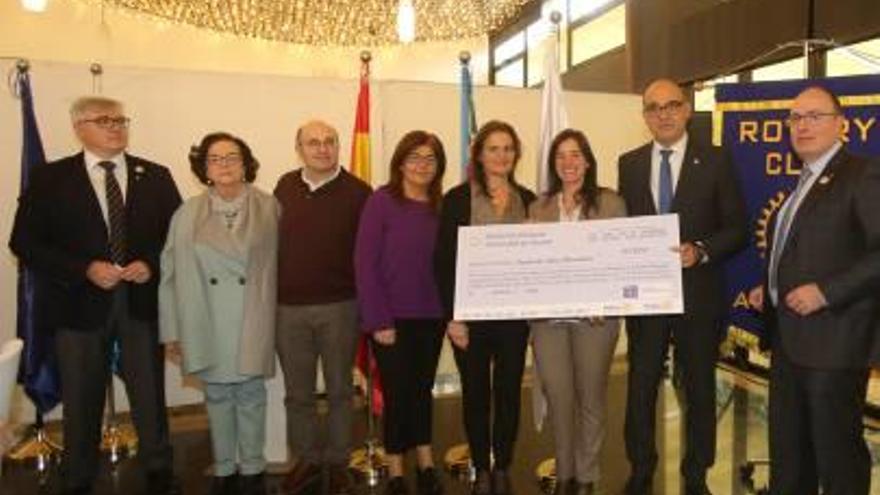 Los rotarios entregan 9.133 euros a la Obra Mercedaria