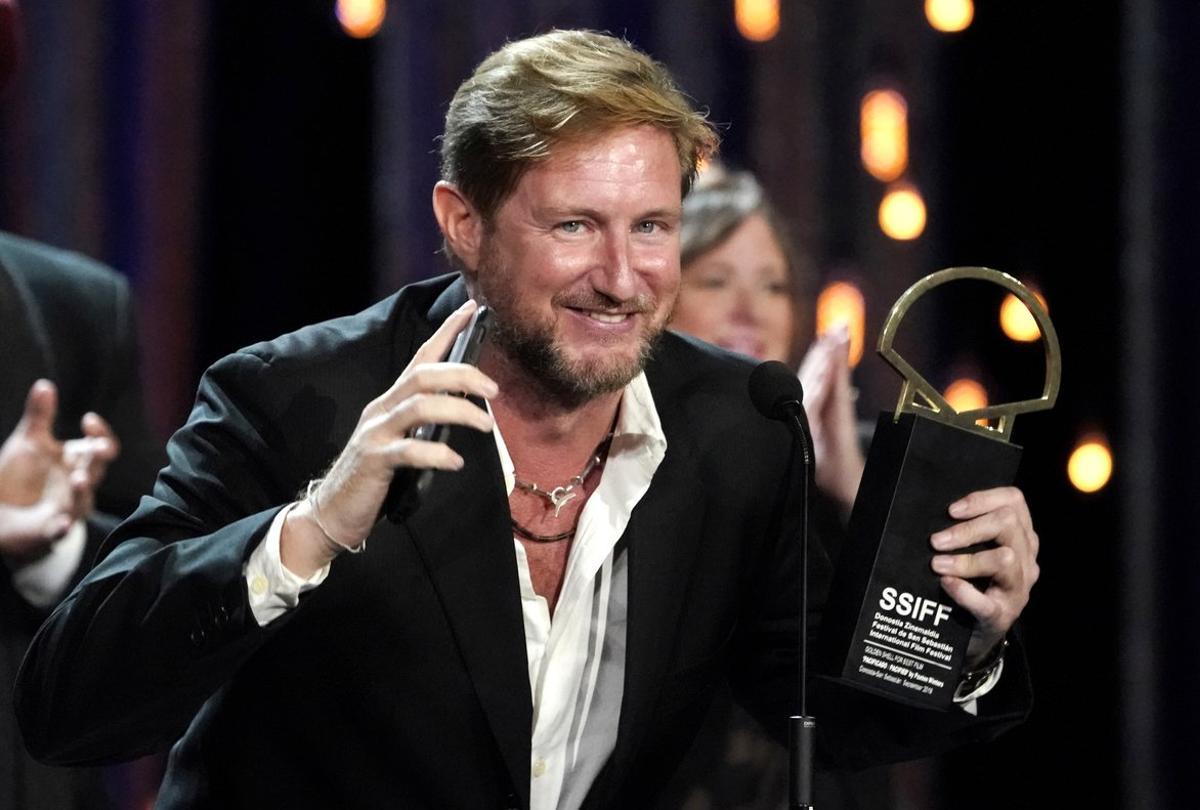 Actor Paxton Winters receives Concha de Oro (Golden Shell) award for best film for the feature film Pacified during the awards ceremony at the San Sebastian Film Festival in San Sebastian, Spain, September 28, 2019. REUTERS/Vincent West