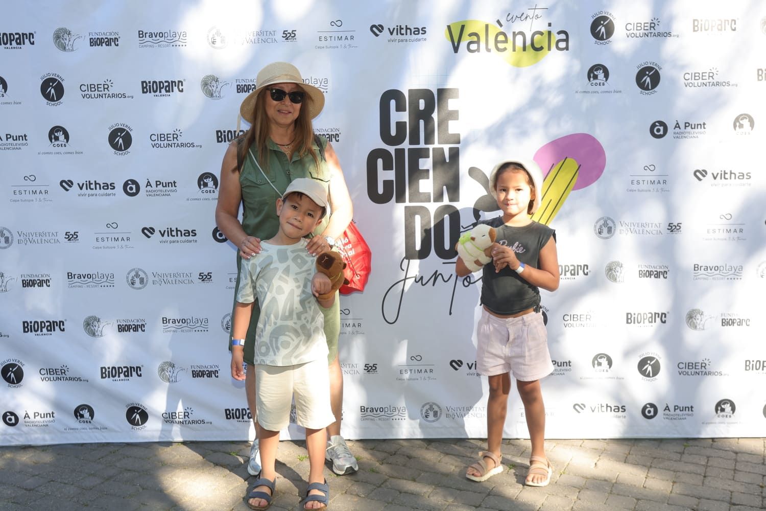 'Creciendo Juntos' en Bioparc València: photocall de todos los asistentes
