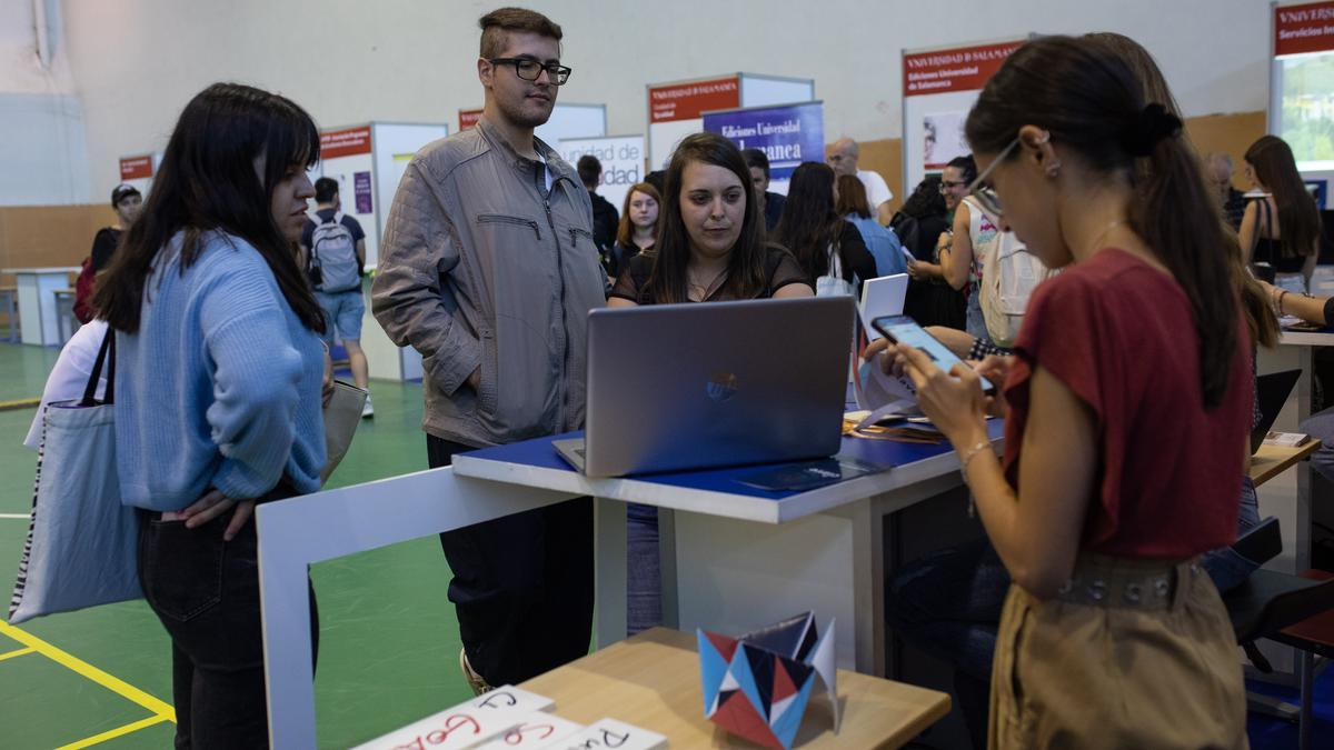 Feria de Bienvenida en el Campus Viriato de Zamora.