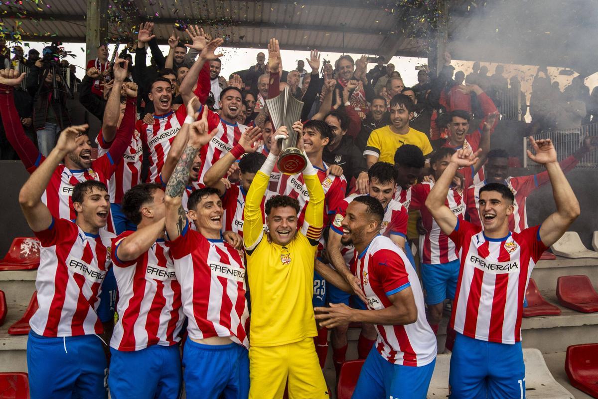Així ha celebrat el CE Manres el títol de Lliga