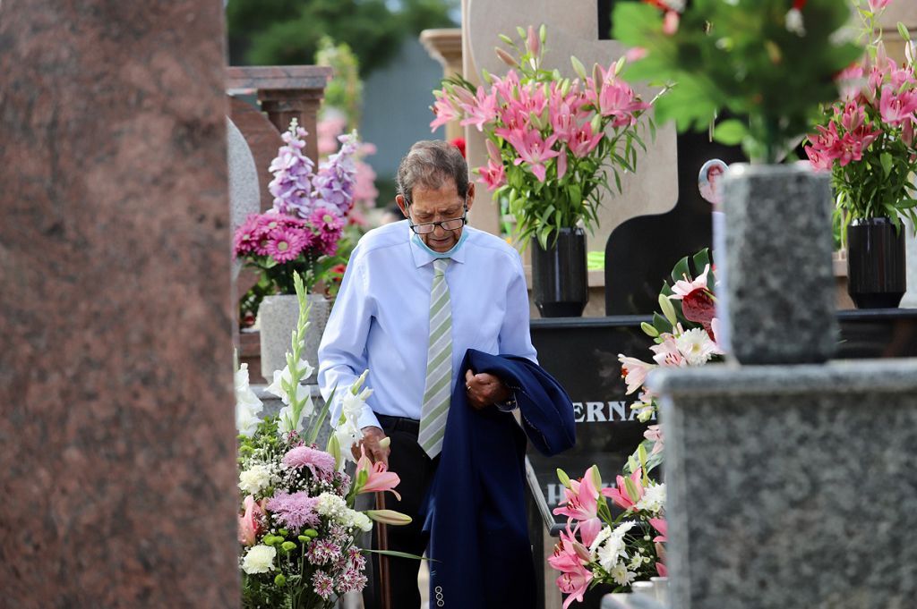 Cementerio de Nuestro Padre Jesús de Espinardo en el día de Todos los Santos