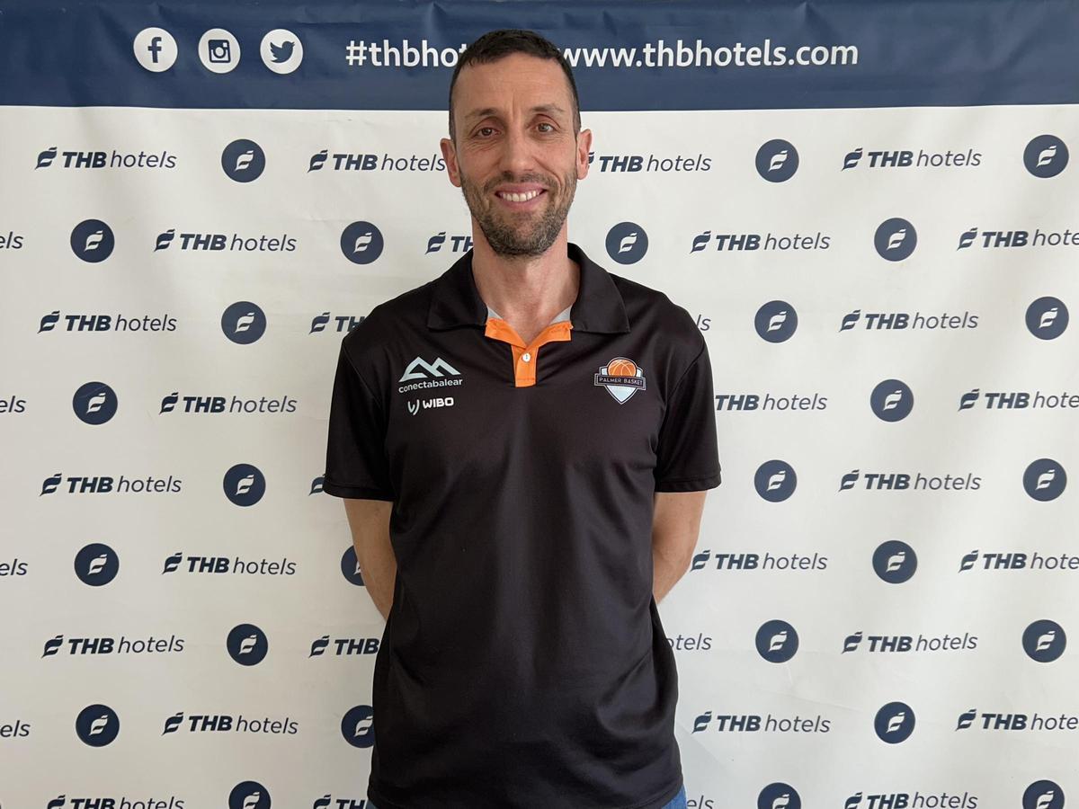 Marcos Justo, entrenador del Palmer Basket, en la rueda de prensa del jueves.