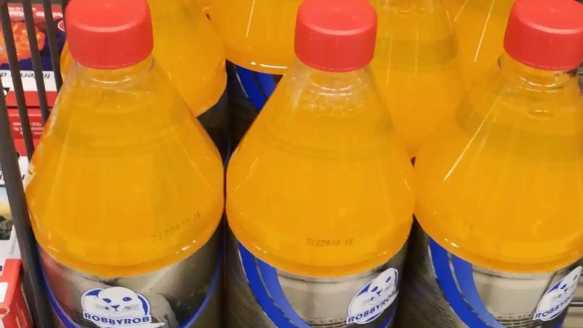 El producto de Lidl se asemeja a un refresco de naranja