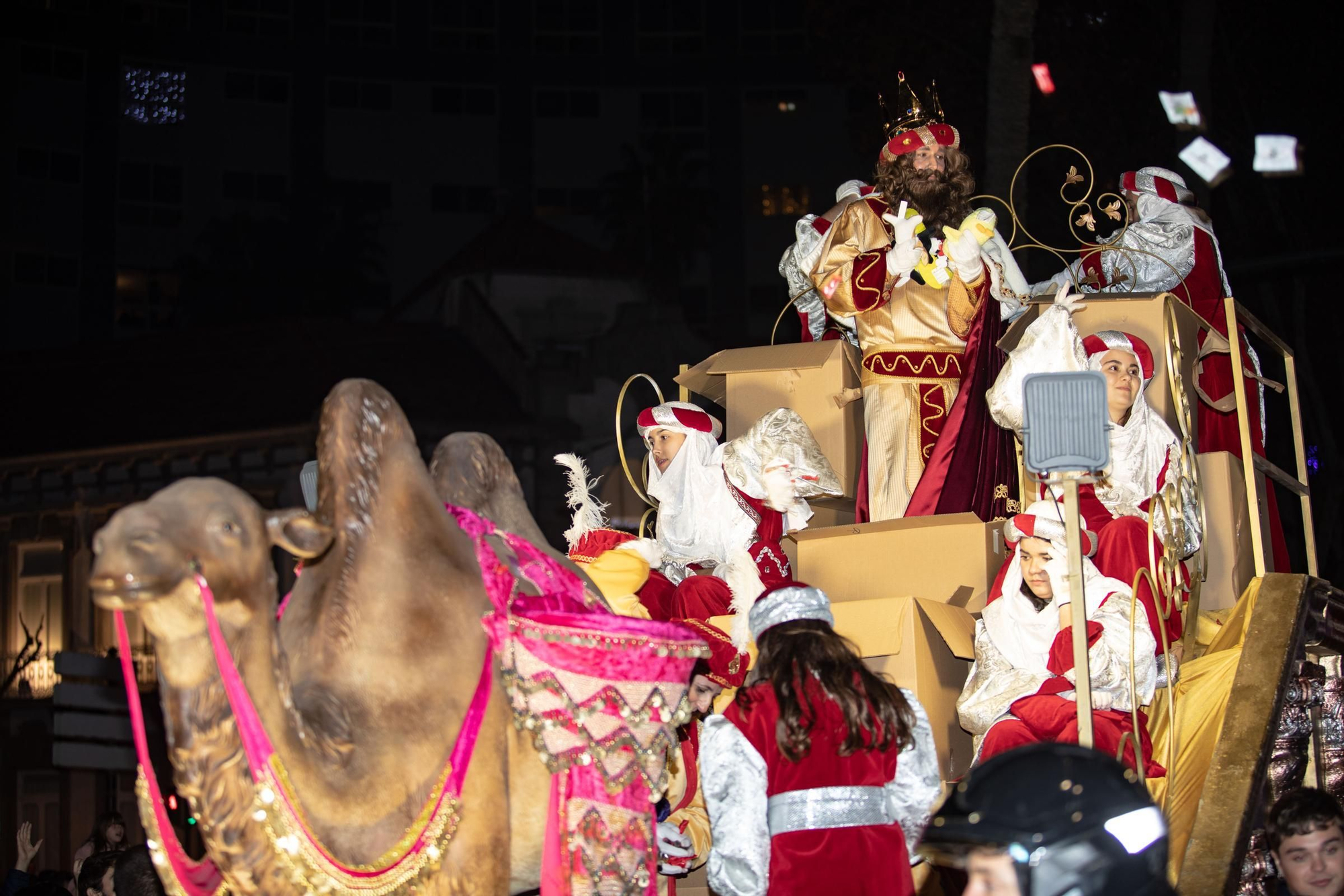 Los Reyes Magos emocionan en Cartagena