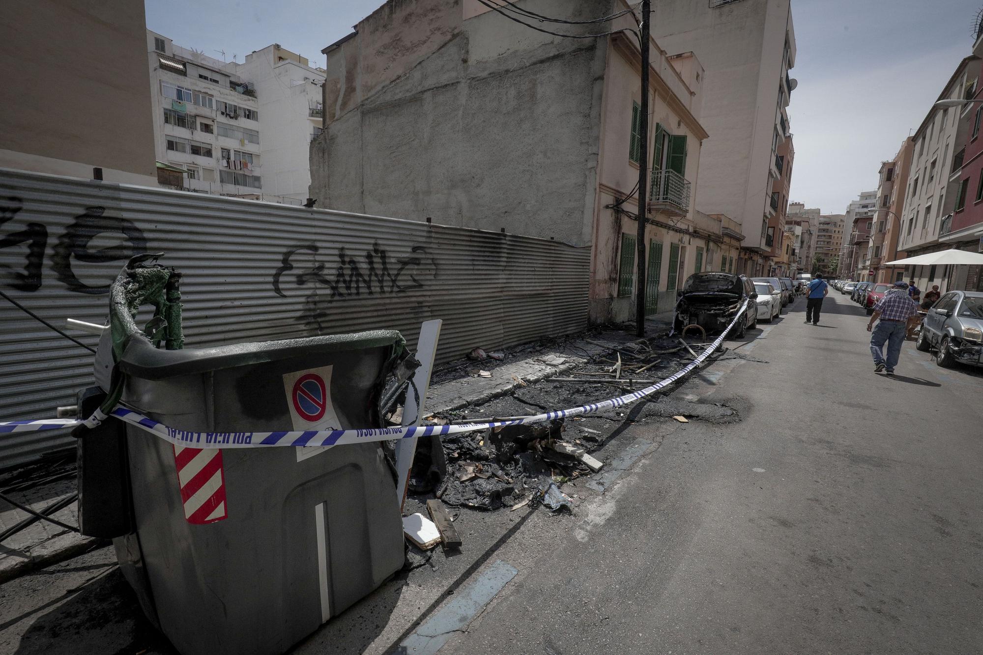 Un gran incendio de contenedores provoca enormes daños en Palma