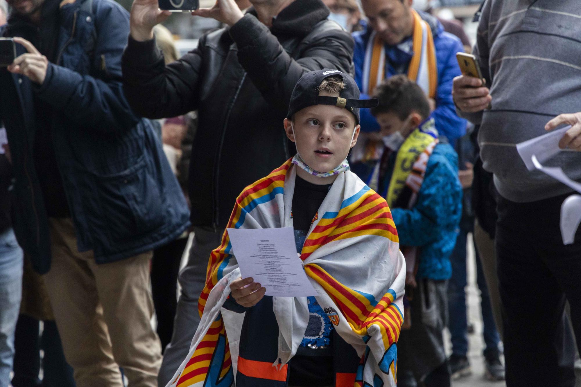 La traca de Forment se convierte en acto de culto del valencianismo