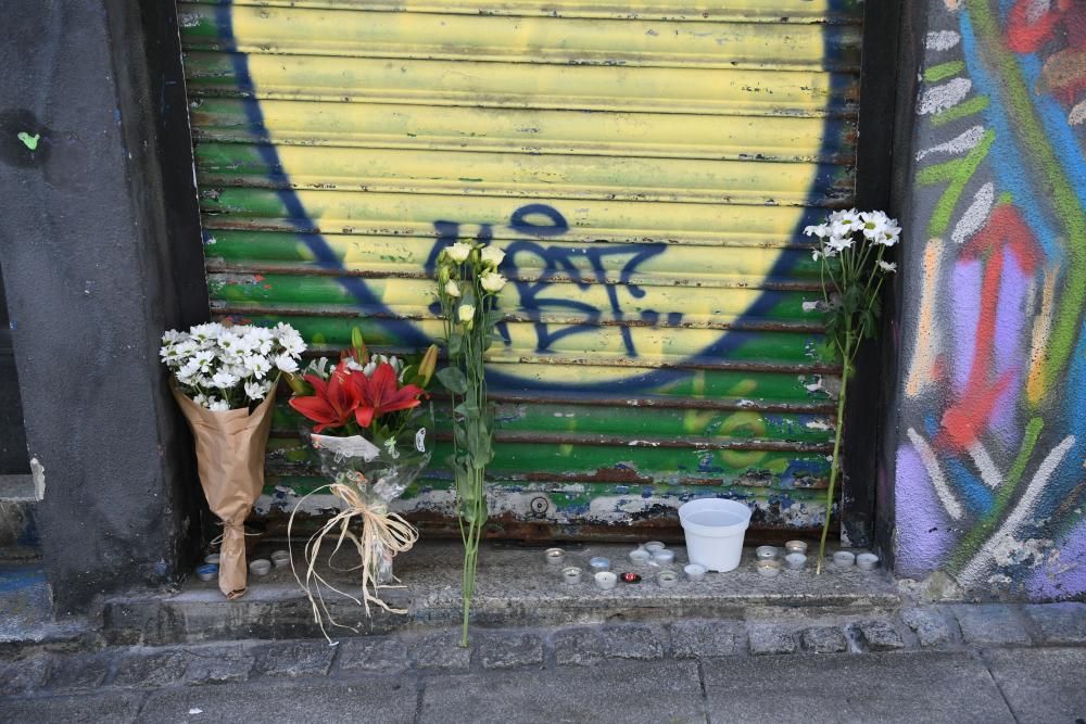 Muestras de cariño tras el fallecimiento del propietario de la histórica tienda Discos Portobello, Jaime Manso Rey.