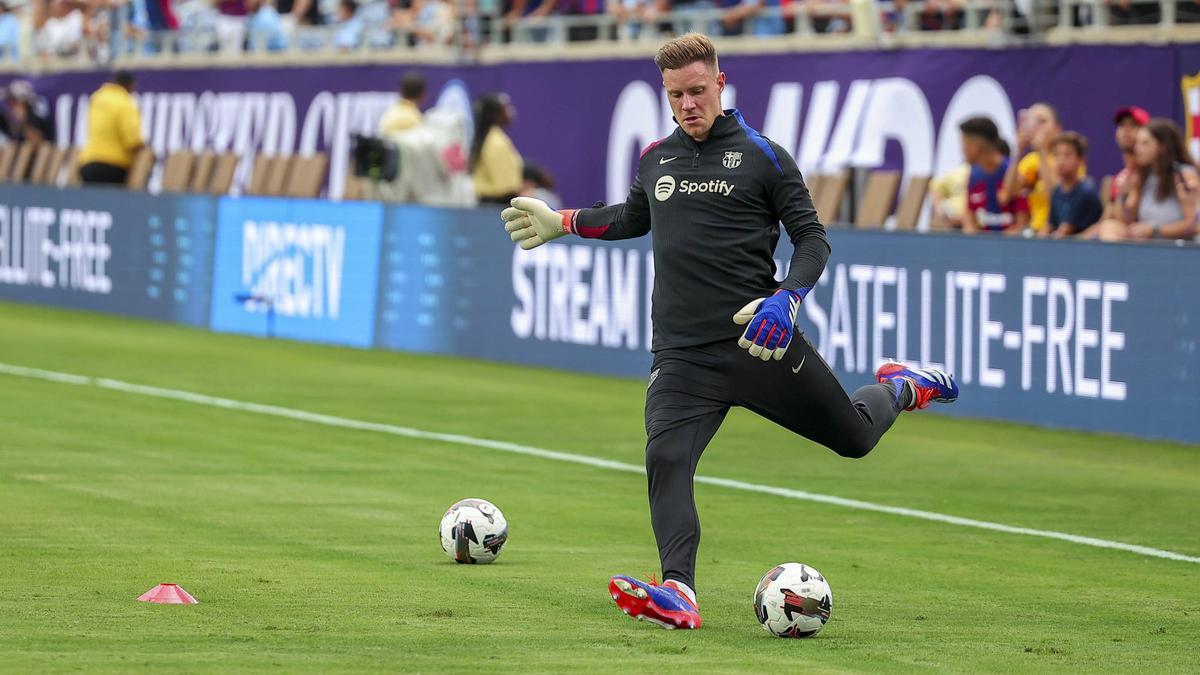 Ter Stegen se entrena anets del partido frente al City en Orlando.