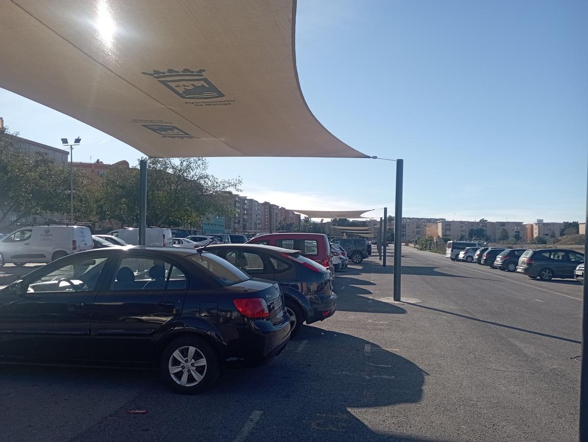 Los comerciantes del mercado piden uno provisional junto al mercadillo de Huelin si se hiciera uno nuevo en el mismo sitio.